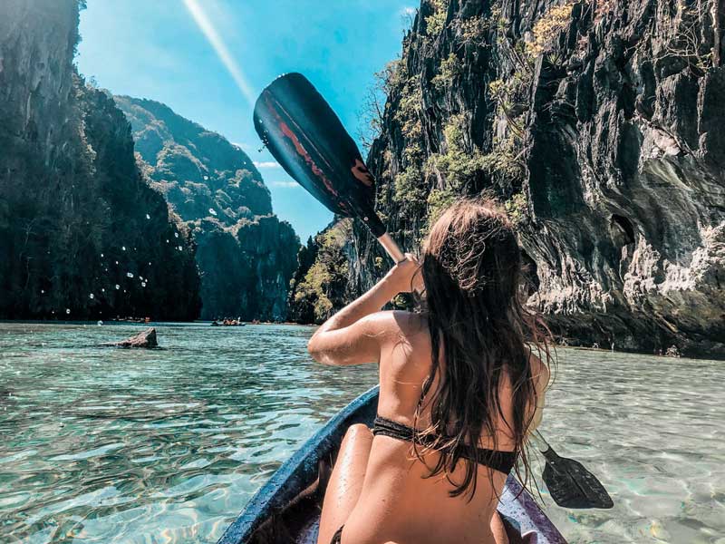 Kayak-in-Big-Lagoon