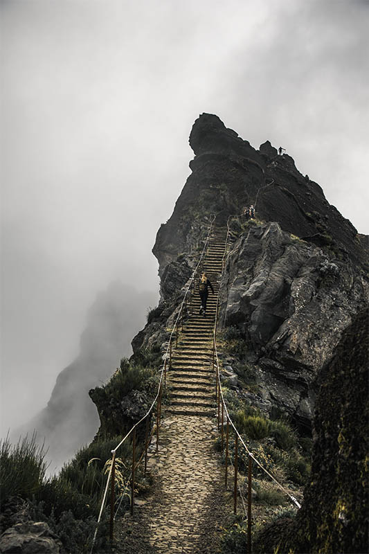 Fast geschafft! Das letzte Stück zum Pico do Ariero ist noch einmal steil