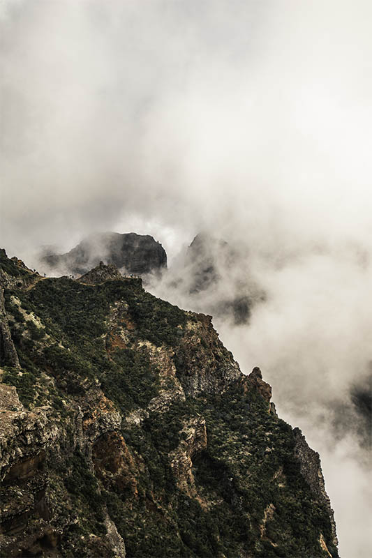 Ein letzter Blick aufs Bussardnest bevor wir am Pico do Ariero ankommen