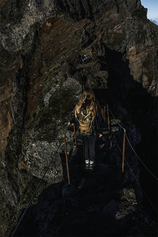 Chrissi auf der schmalen Treppe
