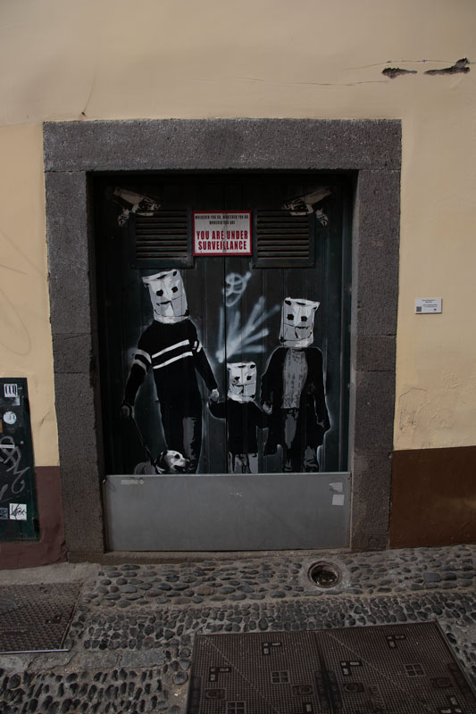 Streetart-Funchal Streetart and einer Tür in Funchal