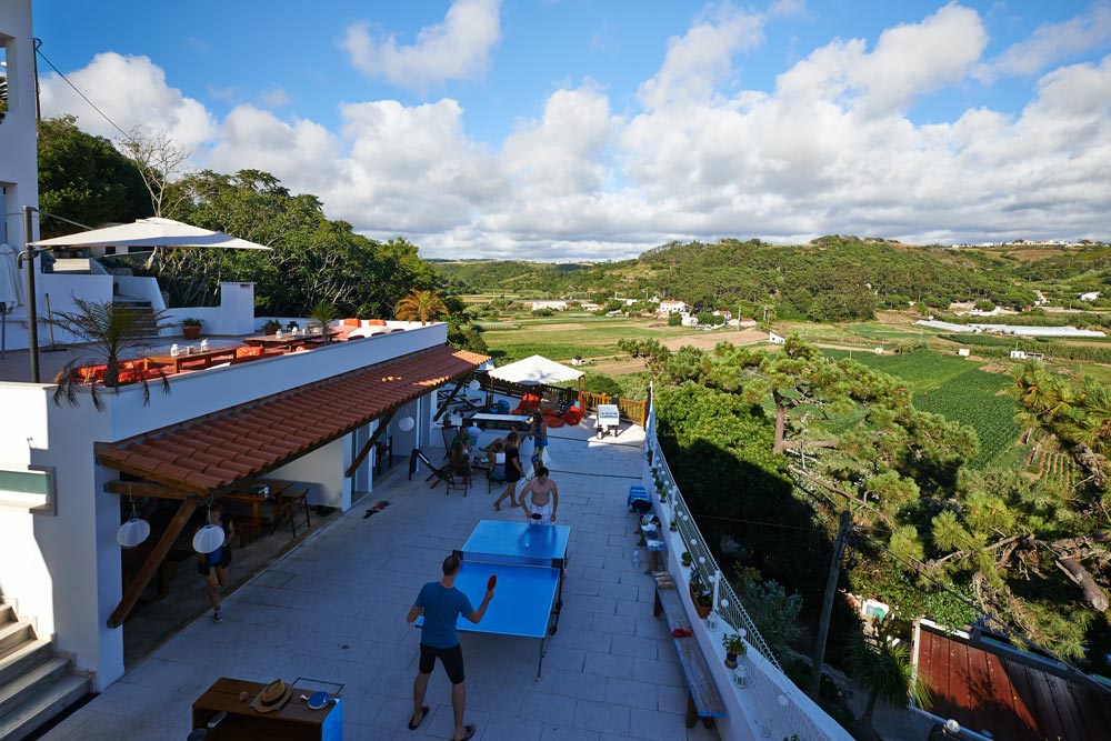 Das-Rapturecamp-in-Ericeira