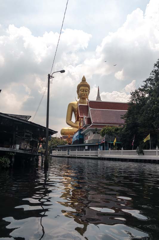 Der-große-goldene-Buddha-auf-der-Bootstour