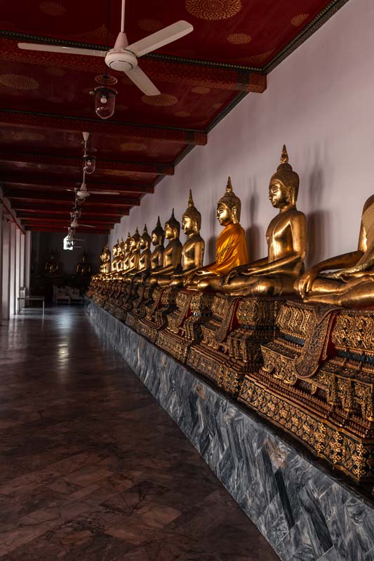 Tolle-Statuen-im-Wat-Pho
