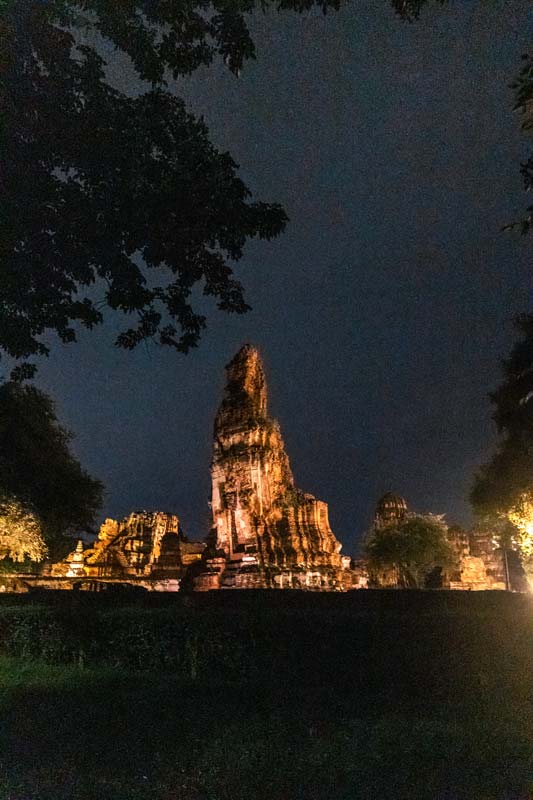 Wat-Phra-Si-Sanphet-bei-Nacht