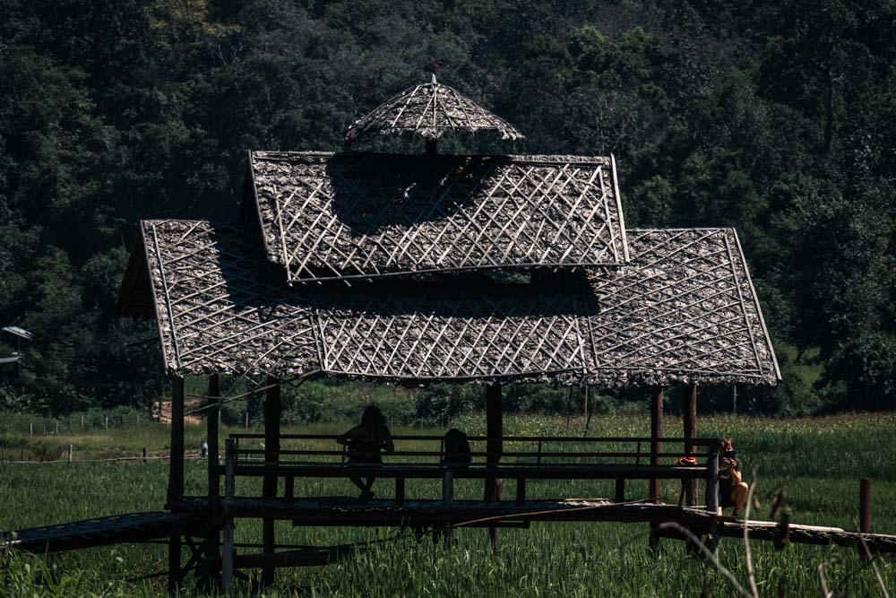 Kleine-Hütte-an-der-Kho-Ku-So-Bamboo-Bridge
