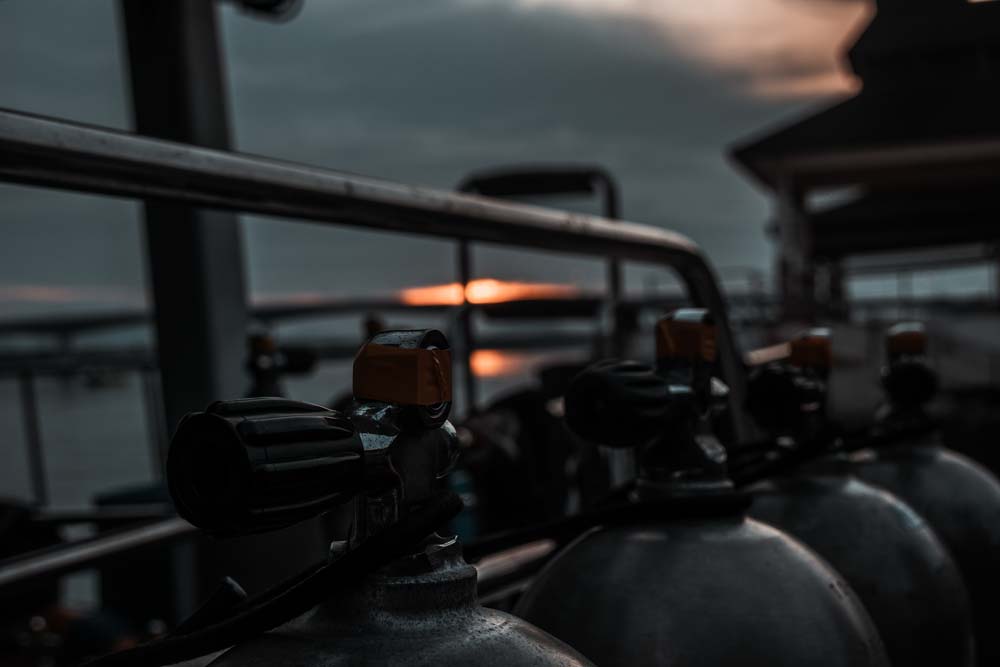 Die-Gasflaschen-sind-bereit-zum-Tauchen