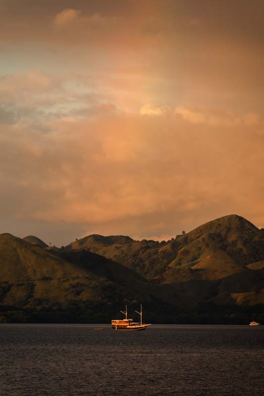 Schiff-im-Komodo-Nationalpark