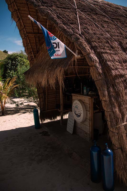 Das-Tauchzentrum-auf-Le-pirate-Island