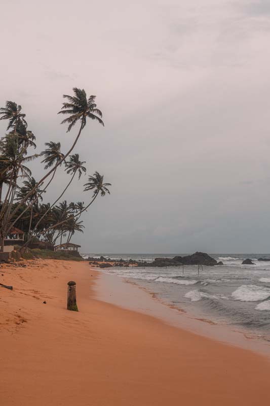 Dalwaella-Beach-bei-Unawatuna