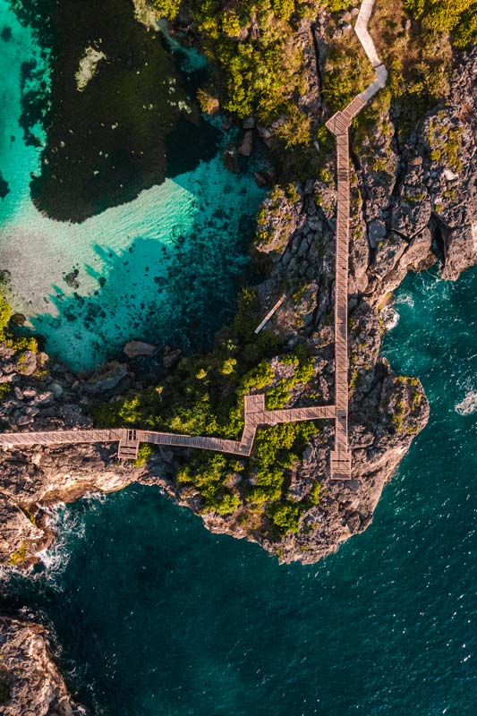 Die-Waikuri-Lagune-liegt-direkt-am-Meer