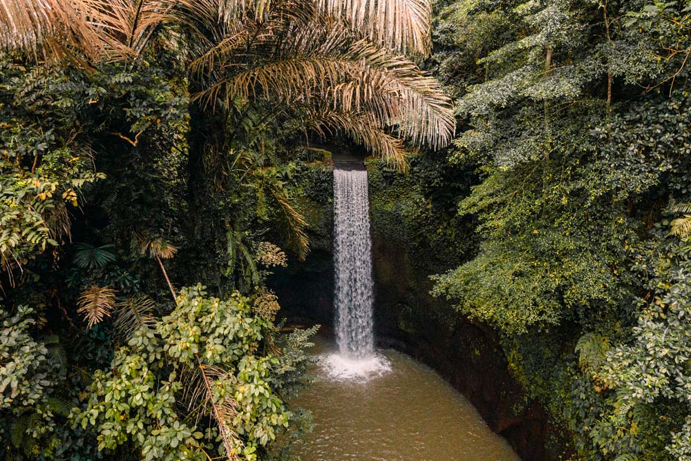 Der-Tibumana-Wasserfall-sieht-aus-wie-aus-dem-Schwimmbad