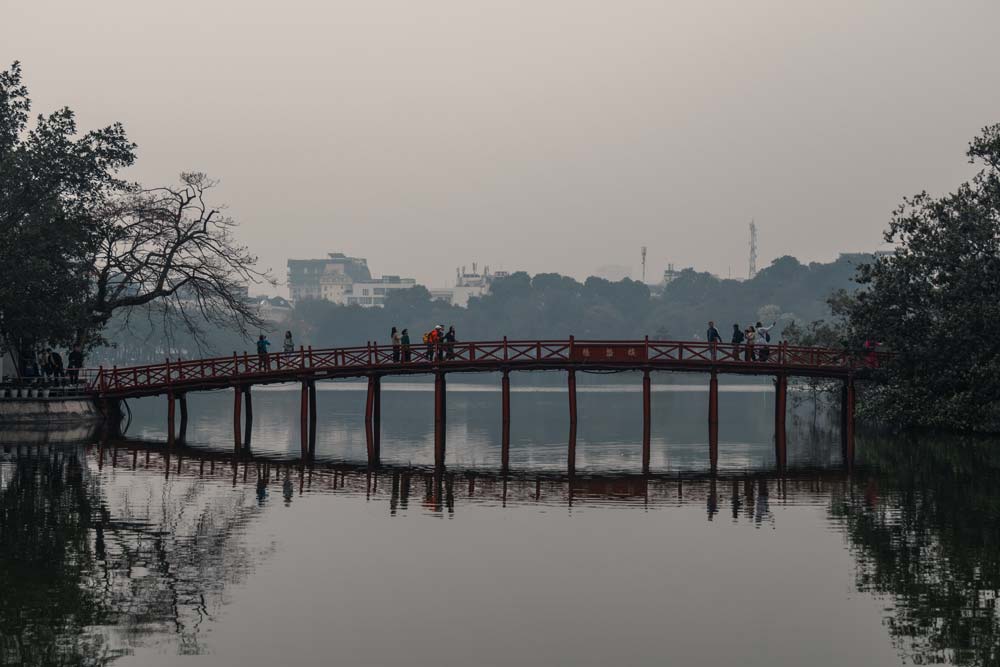 Die-Brücke-zum-Ngoc-Son-Tempel-