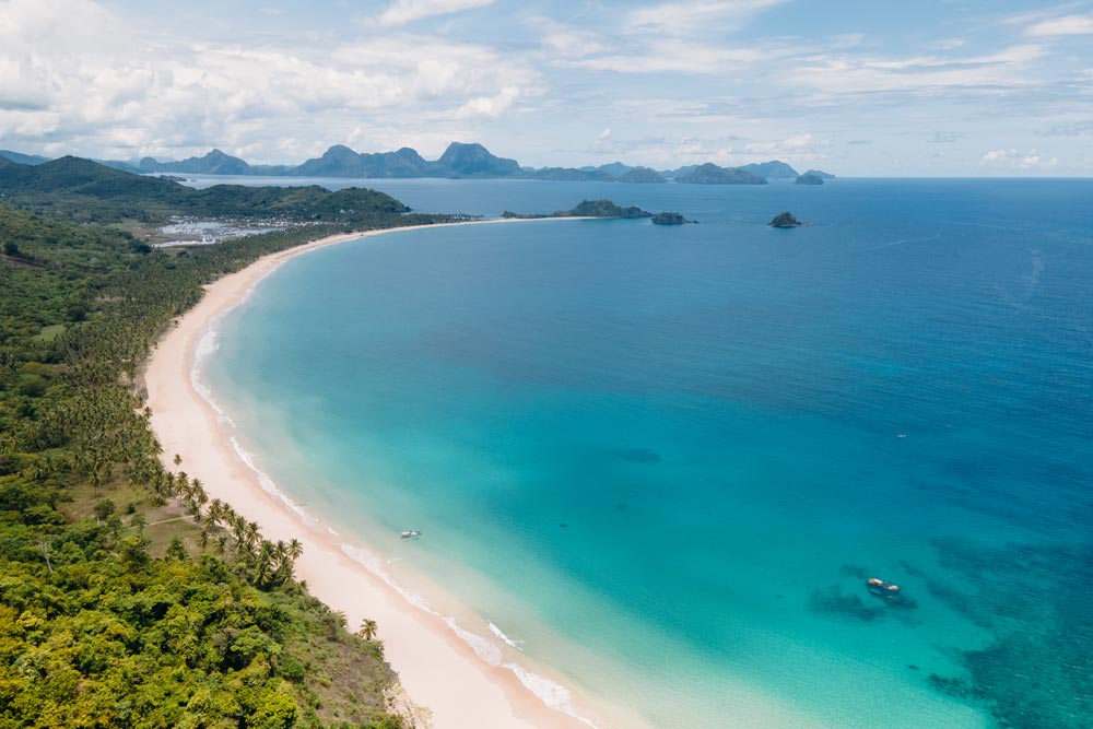 Der-unglaubliche-Nacpan-Beach-bei-El-Nido