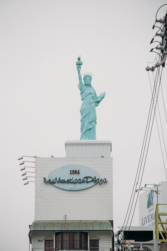 America-Mura-in-Osaka Freiheitsstatue in America Mura, Osaka Reisetipps