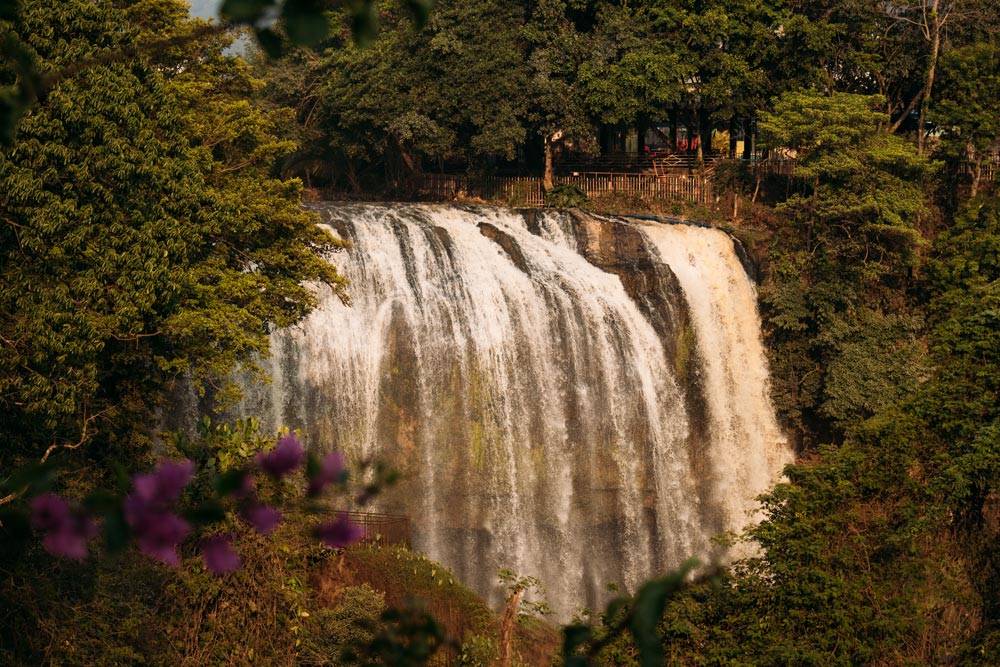 Der-Elephant-Waterfall-bei-Da-Lat
