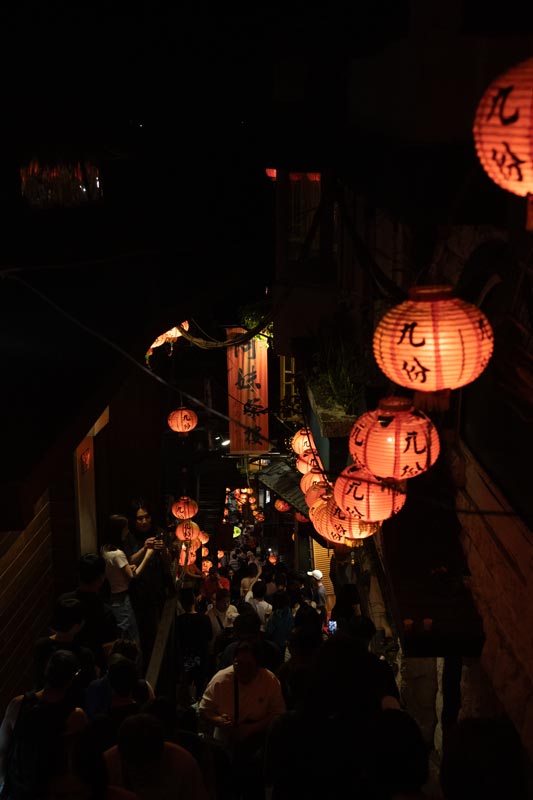 Enge-Gasse-in-Jiufen
