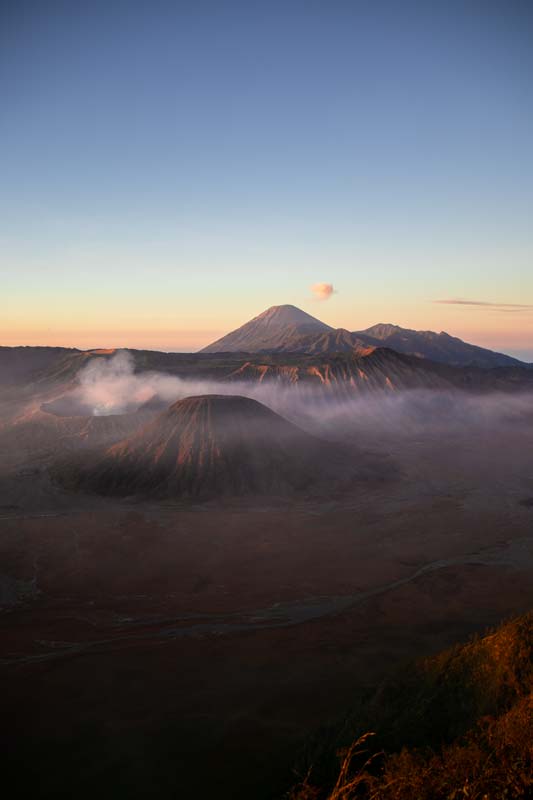 Ausblick-vom-King-Kong-Hill-über-die-Vulkane