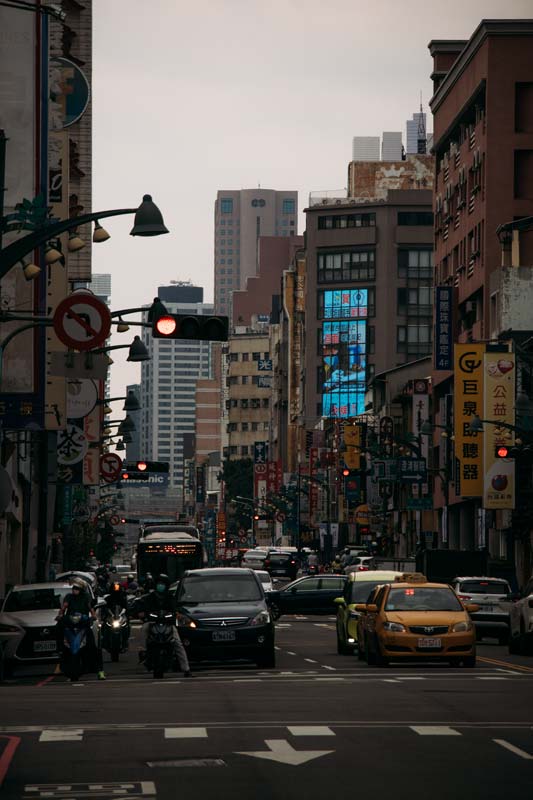 Belebte-Straße-in-Taichung