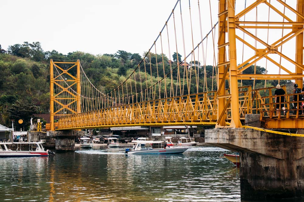 Die-Yellow-Bridge