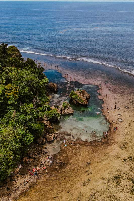 Magpupungko-Rock-Pools-in-Siargao-