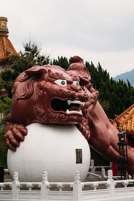 Statue-am-Sun-Moon-Lake Statue am Sun Moon Lake